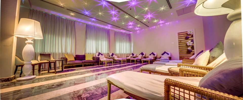 Couples treatment rooms, body treatments, body scrubs, facials, massages