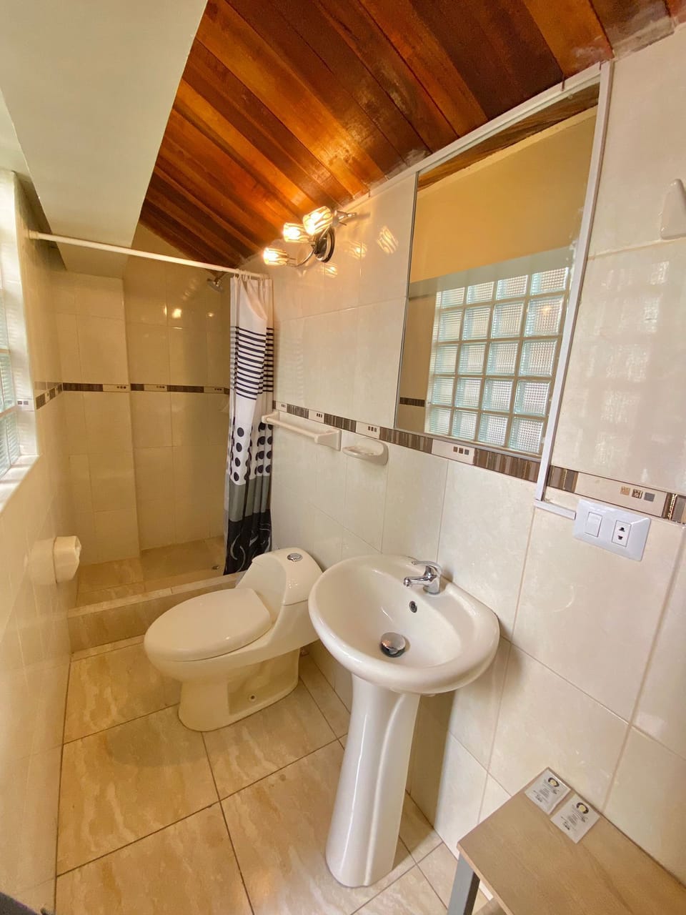 Basic Triple Room, 1 Bedroom | Bathroom | Shower, rainfall showerhead, hair dryer, towels