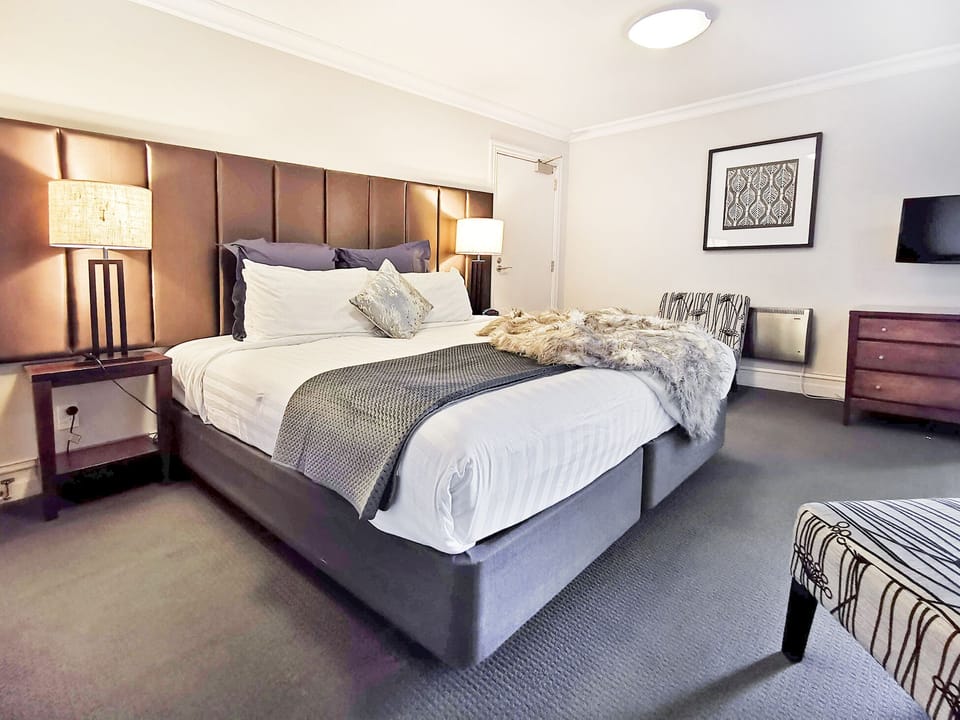 Private Studio | Iron/ironing board, free WiFi, bed sheets