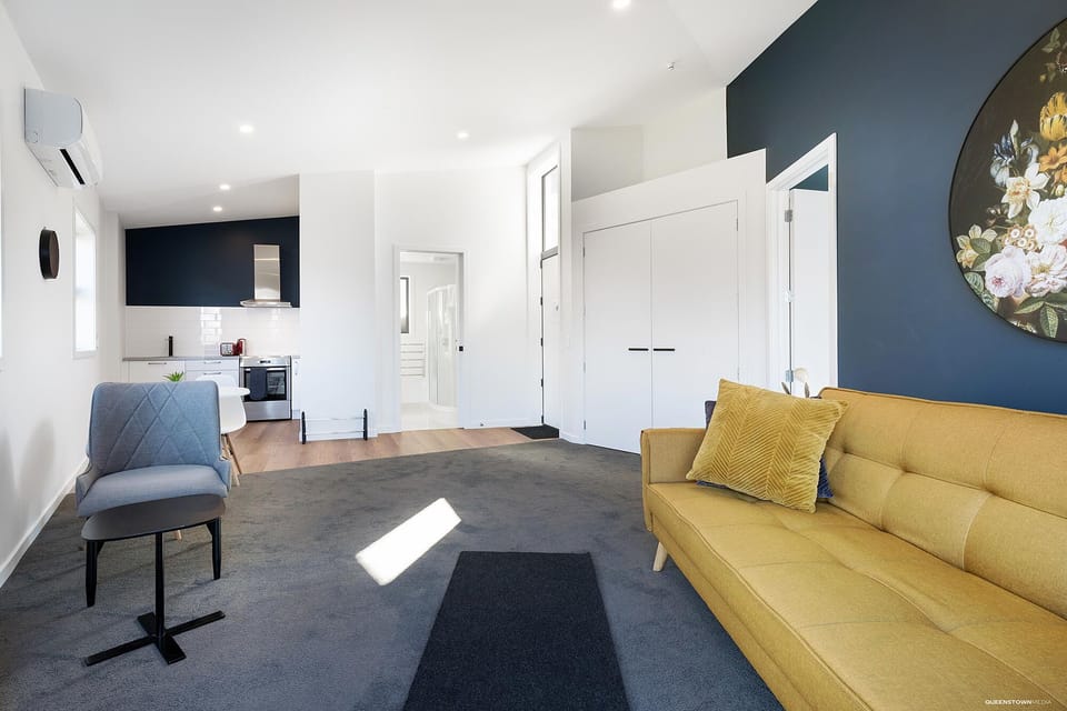 Private 1 Bedroom Apartment | Living room | Flat-screen TV, Netflix, streaming services