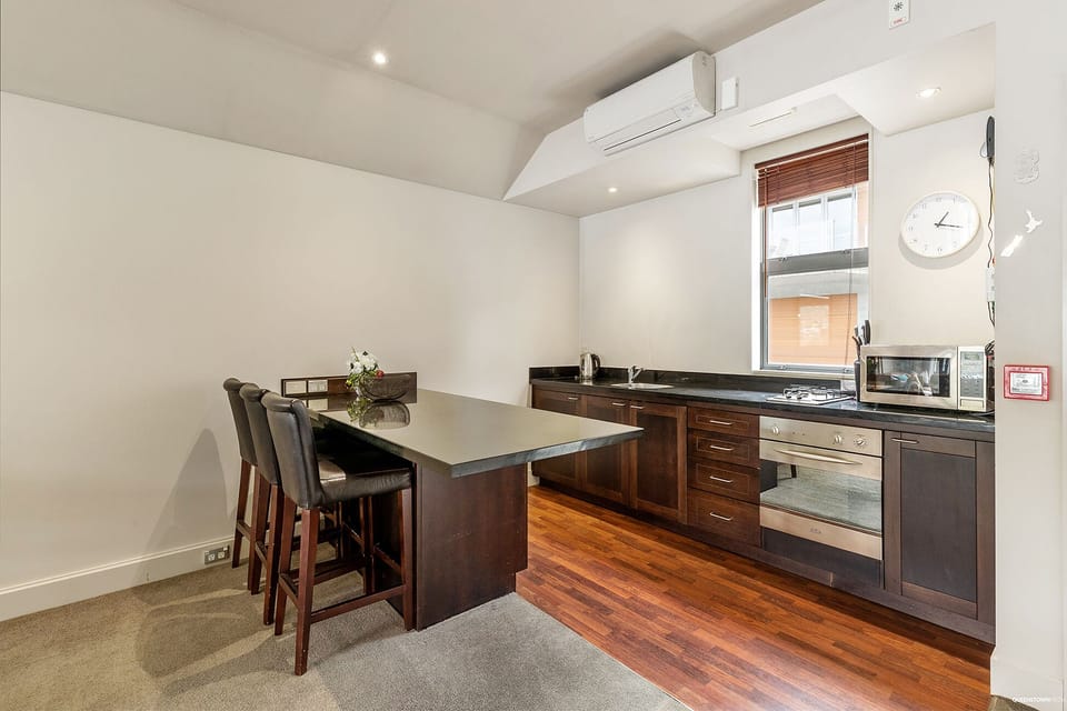 Private 2 Bedrooms Executive Apartment | Private kitchen | Fridge, microwave, oven, stovetop