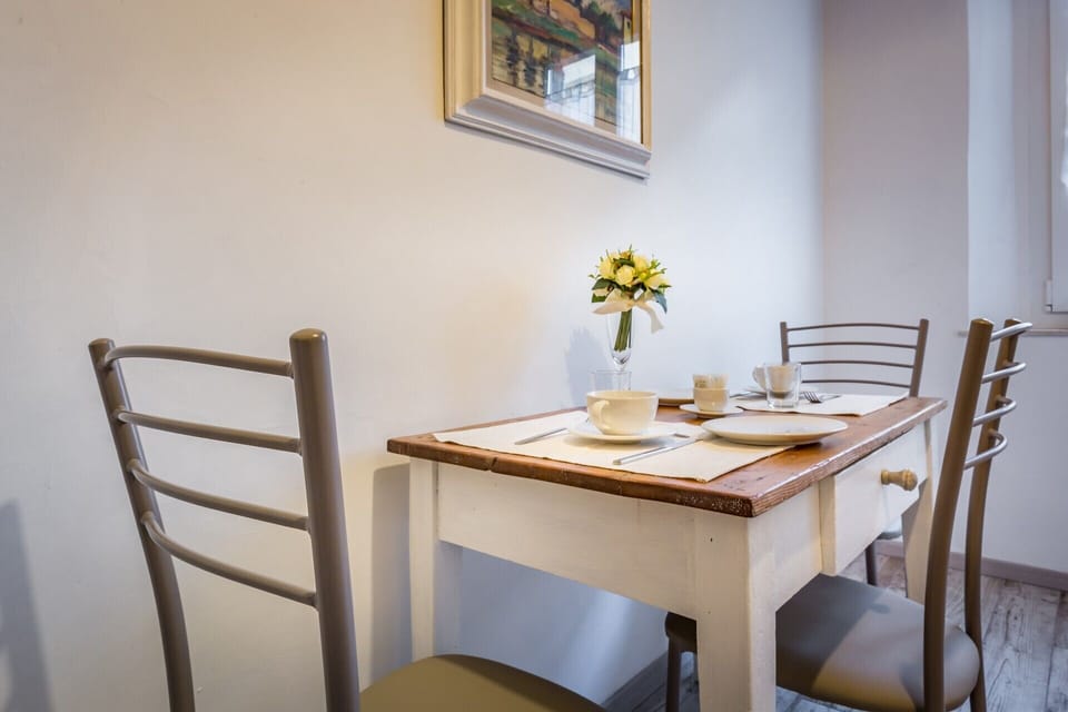 Comfort Apartment | In-room dining