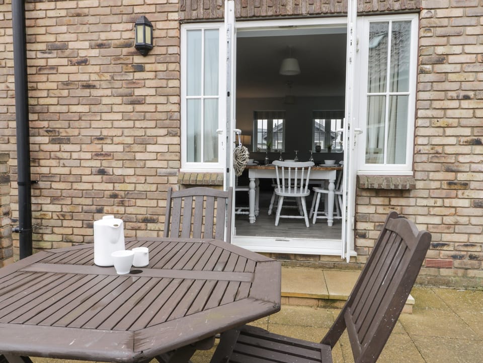 Cottage | Balcony