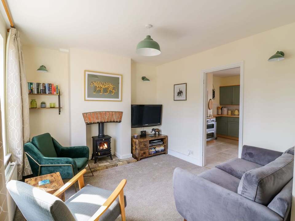 Cottage | Living room | Fireplace