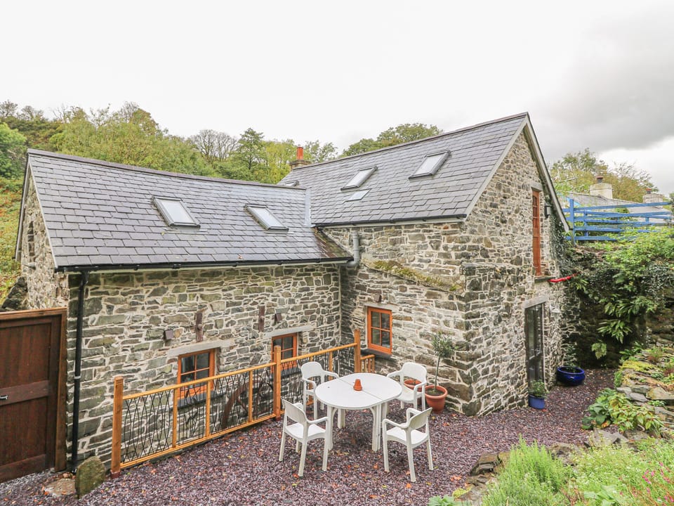 Cottage | Interior