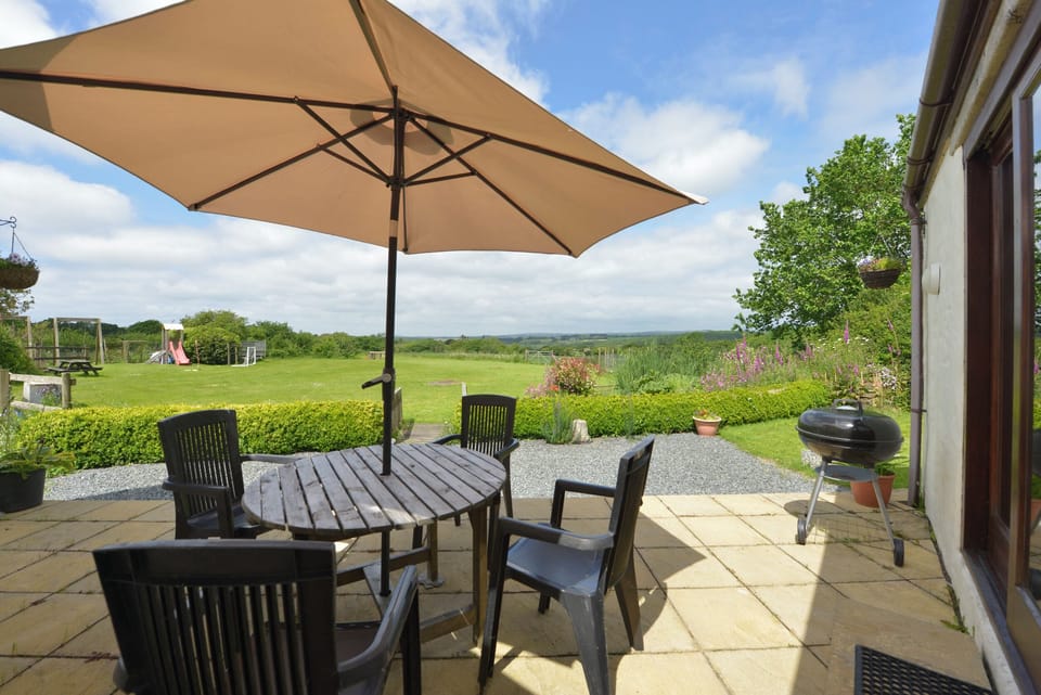 Cottage | Outdoor dining