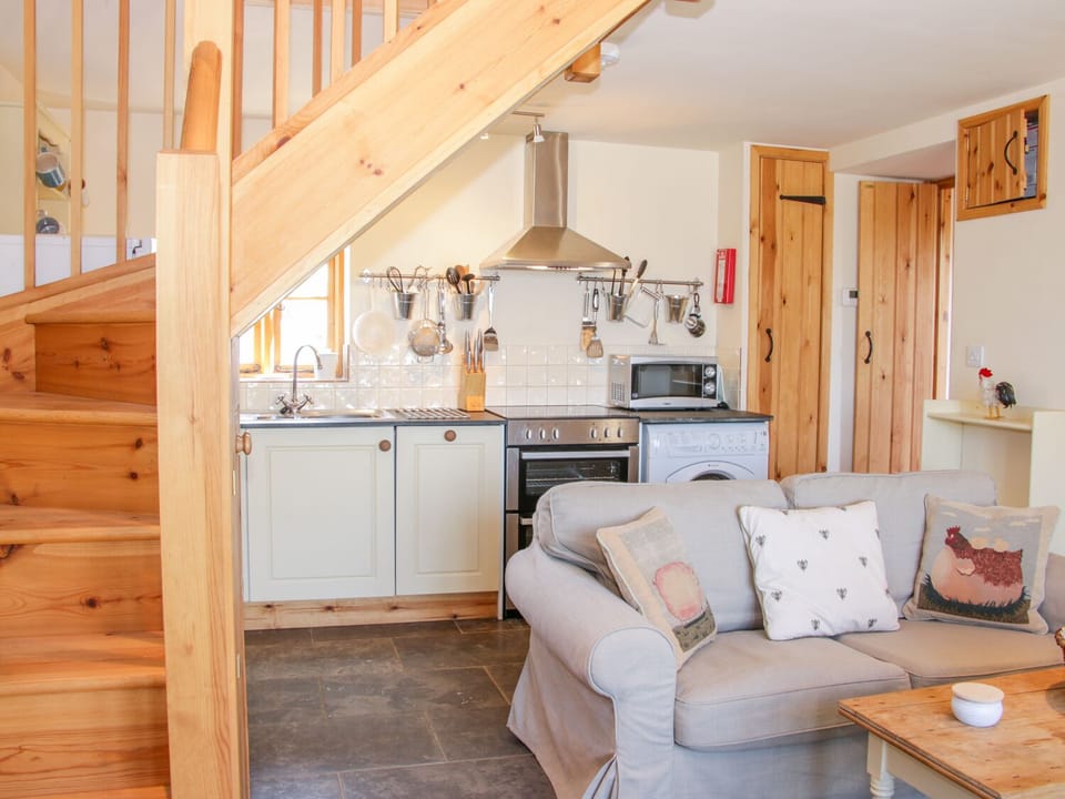 Cottage | Living area | TV