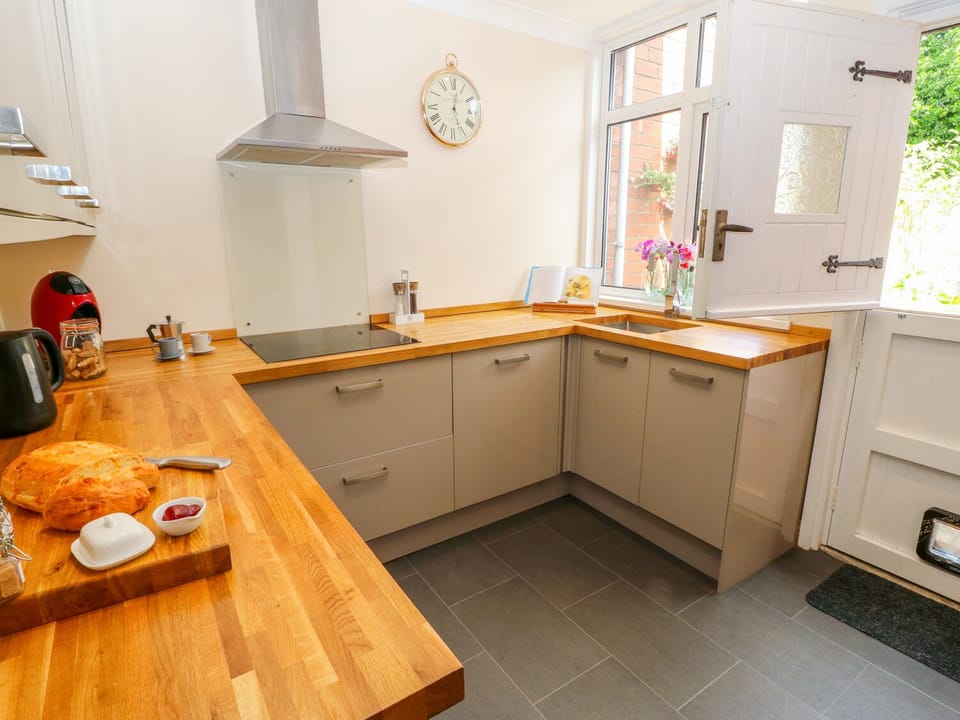 Cottage | Interior