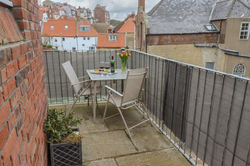Cottage | Balcony