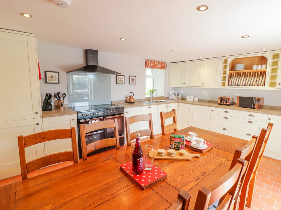 Cottage | Interior
