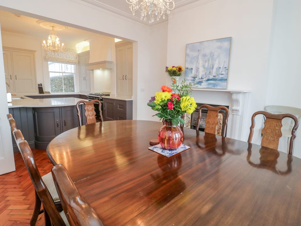 Cottage | Private kitchen | Fridge, stovetop, dishwasher, toaster