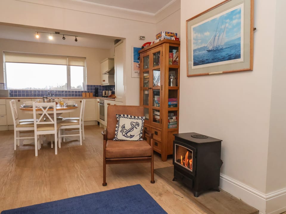 Cottage | Interior