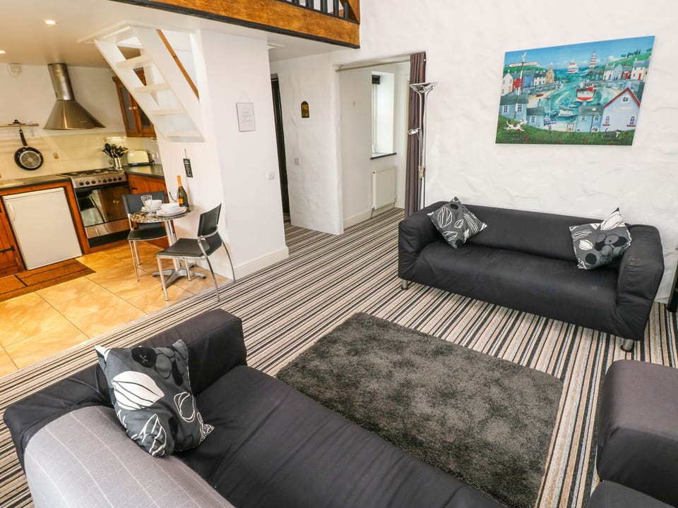 Cottage | Living room | TV