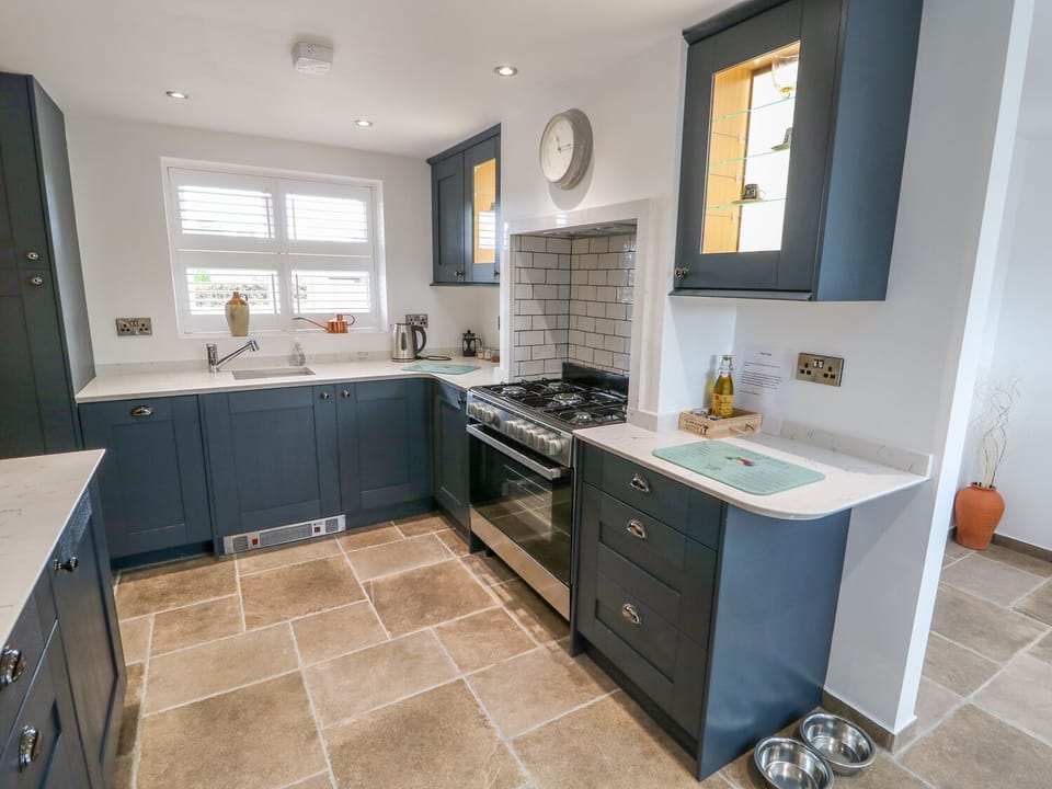 Cottage | Interior