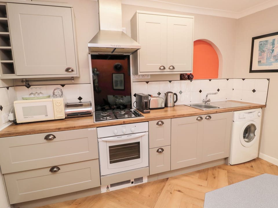 Dishwasher, electric kettle, toaster, highchair