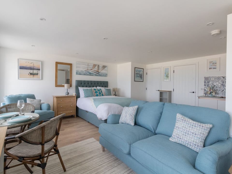 6 The Beaches Apartment in Weymouth