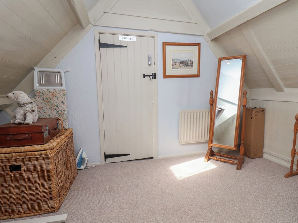 Cottage | Interior