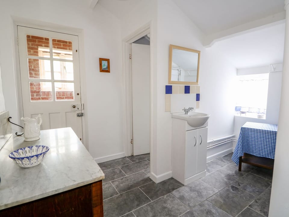 Cottage | 8 bedrooms, individually decorated, individually furnished, free WiFi