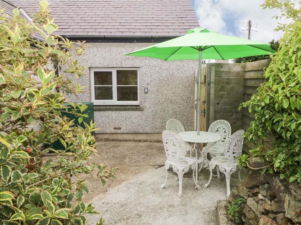 Cottage | Balcony