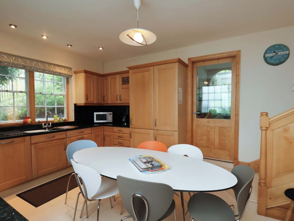 Cottage | Interior