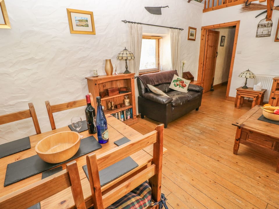 Cottage | Interior