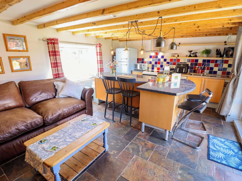 Cottage | Living area