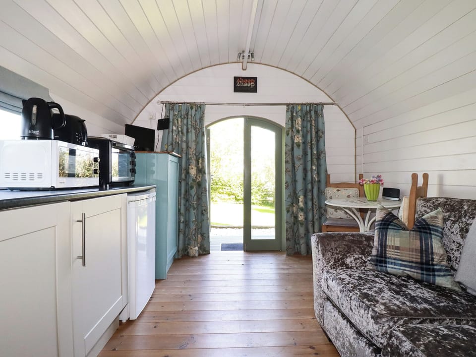Cottage | Interior