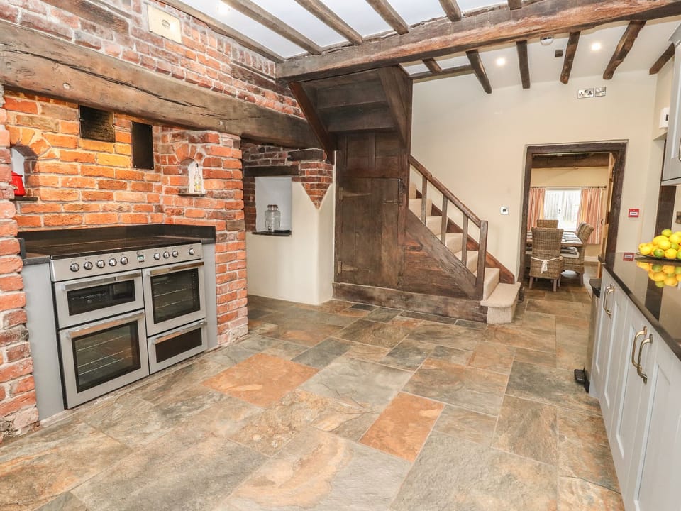 Cottage | Interior