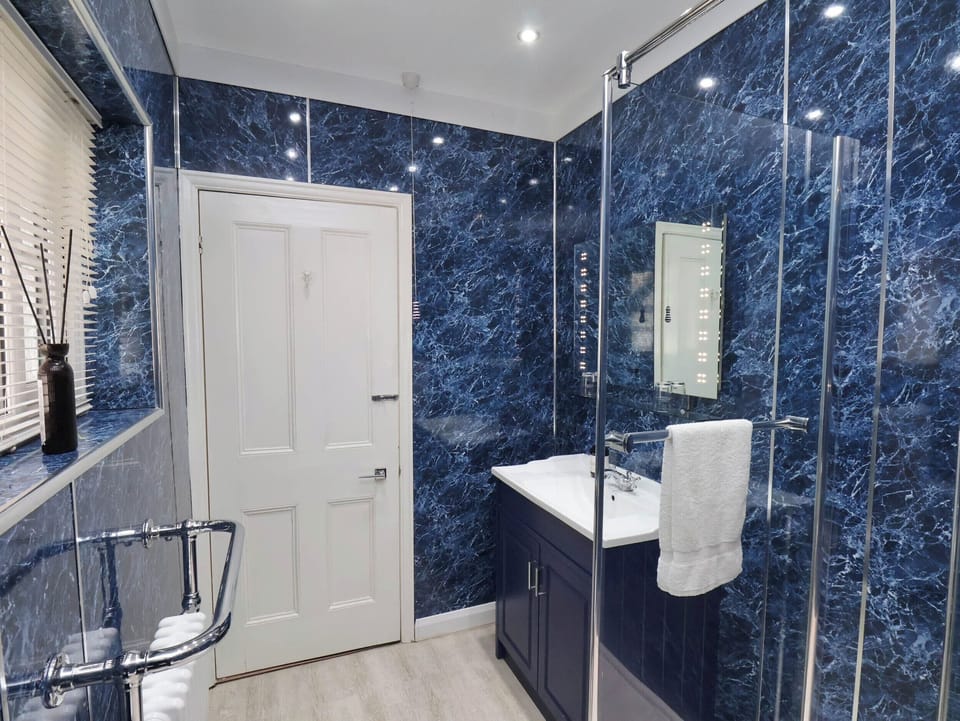 The Riddle Apartment in England