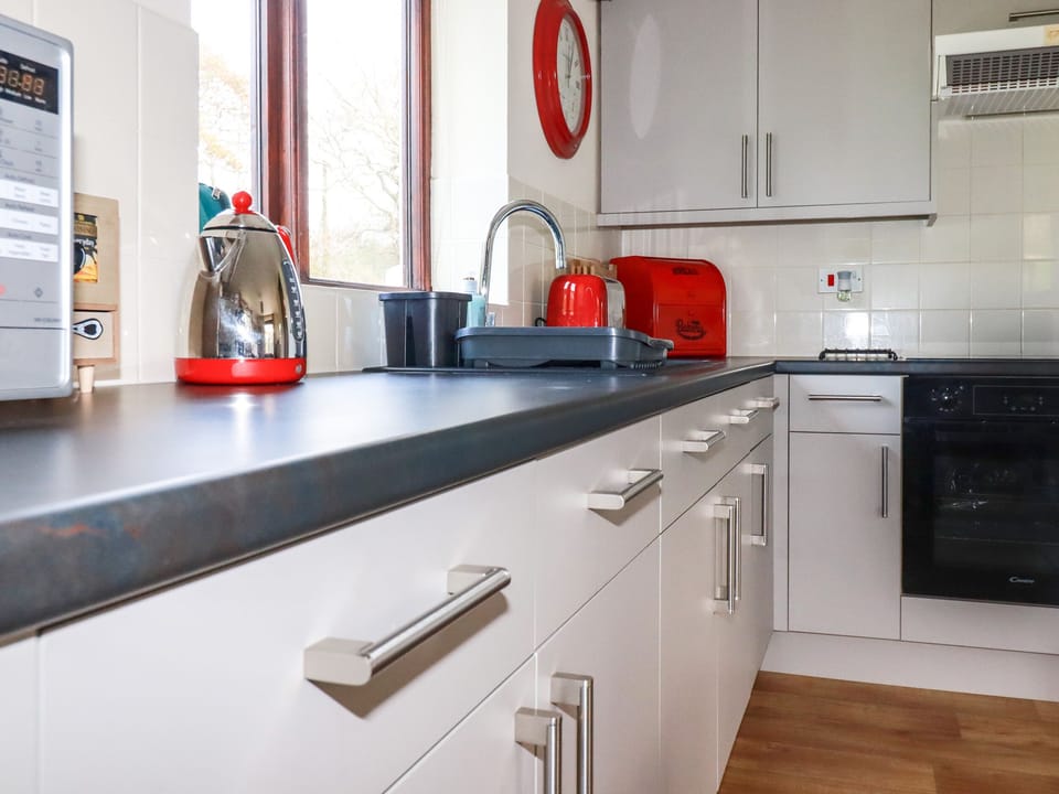 Cottage | Private kitchen | Cookware/dishes/utensils