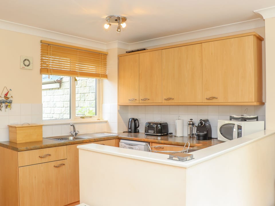 Cottage | Private kitchen | Fridge, microwave, dishwasher, electric kettle