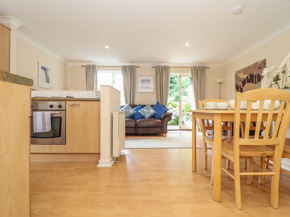 Cottage | Private kitchen | Fridge, microwave, dishwasher, electric kettle