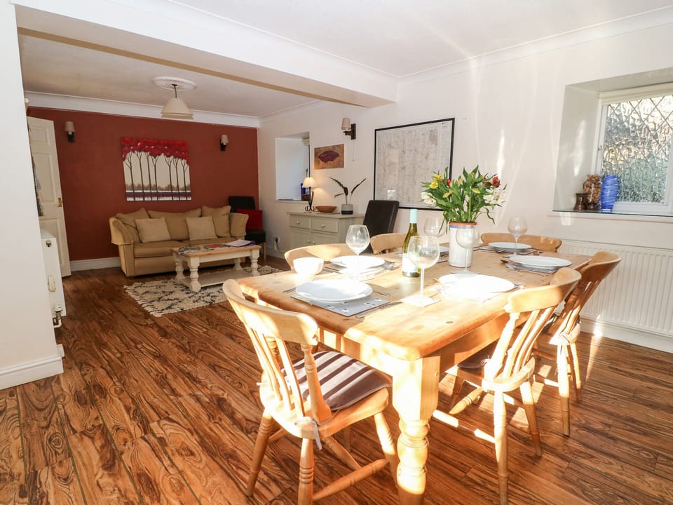 Cottage | Interior