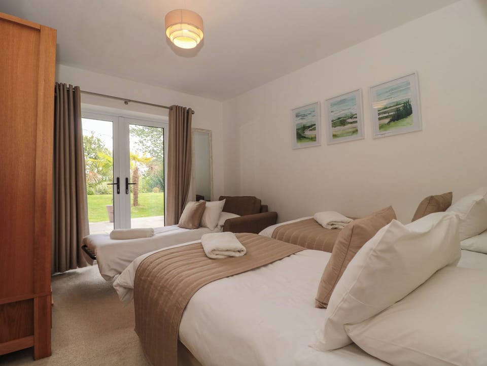 Longmynd Cottage in Stroud District