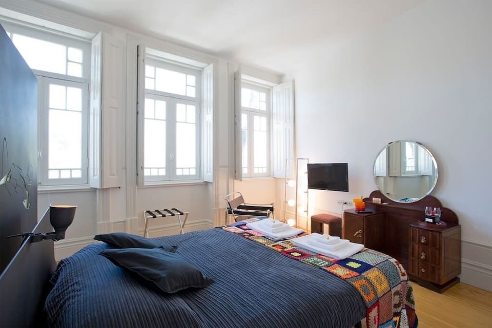 Double Room, River View | Desk, free WiFi, bed sheets