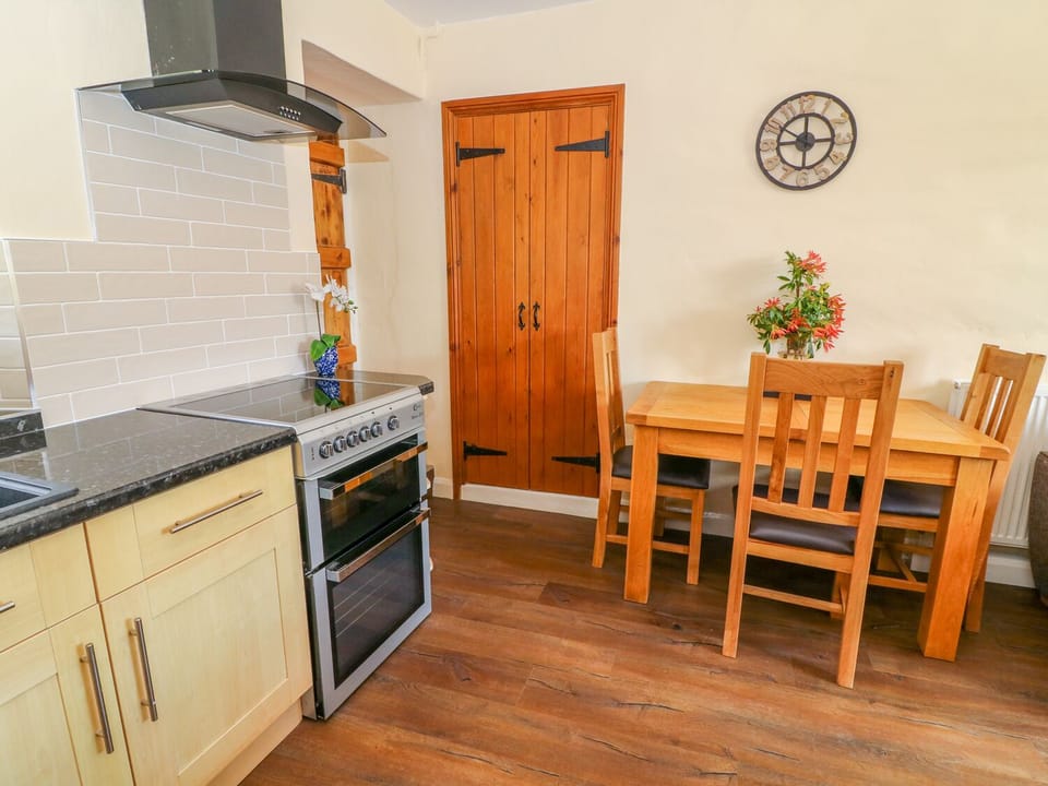 Cottage | Interior