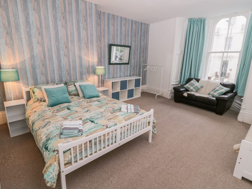 1 Church Square Cottage in England