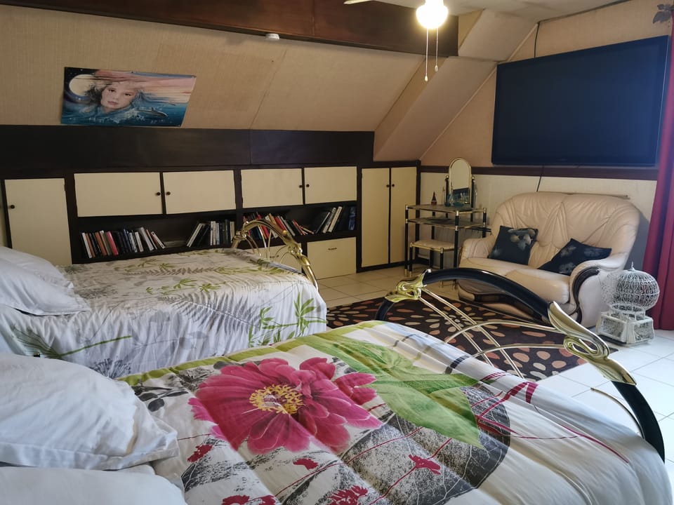 Family Room | Individually decorated, individually furnished, soundproofing
