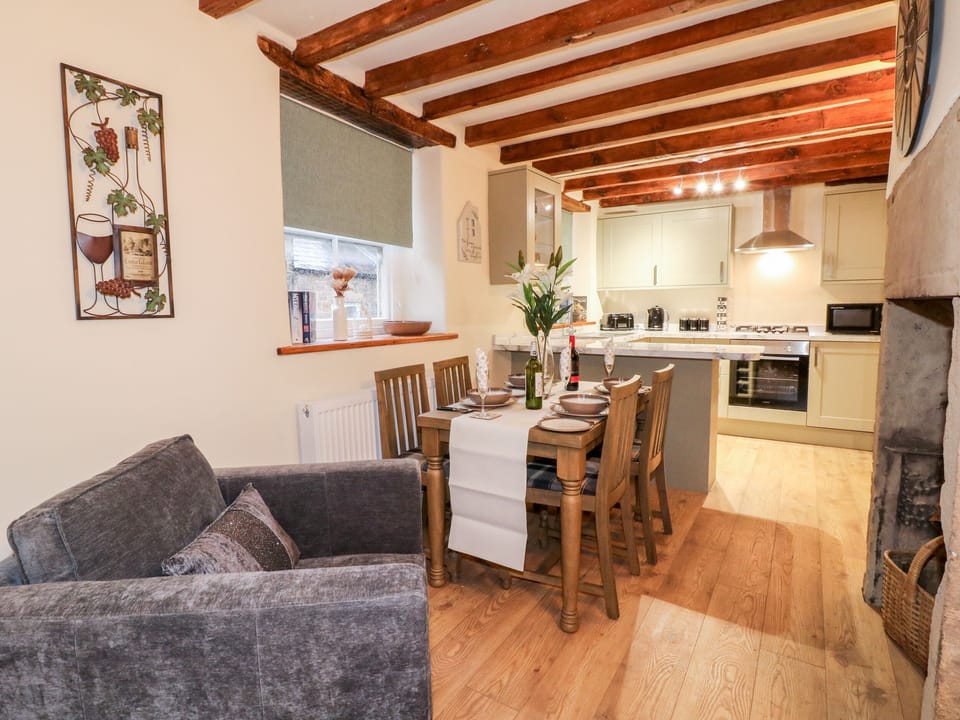 Cottage | Living area