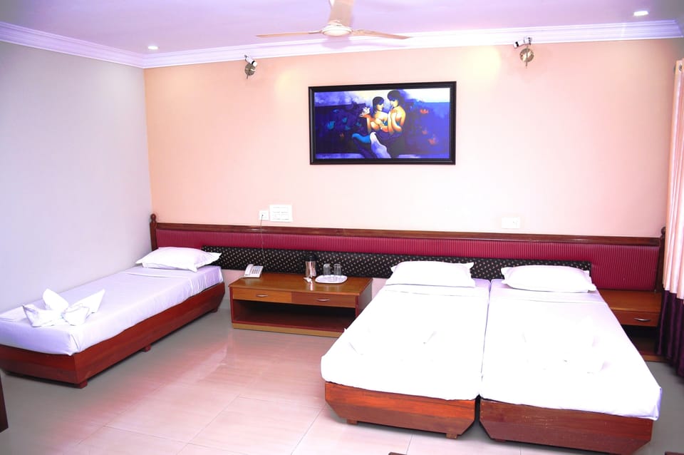 Exclusive Room | In-room safe, desk, laptop workspace, rollaway beds