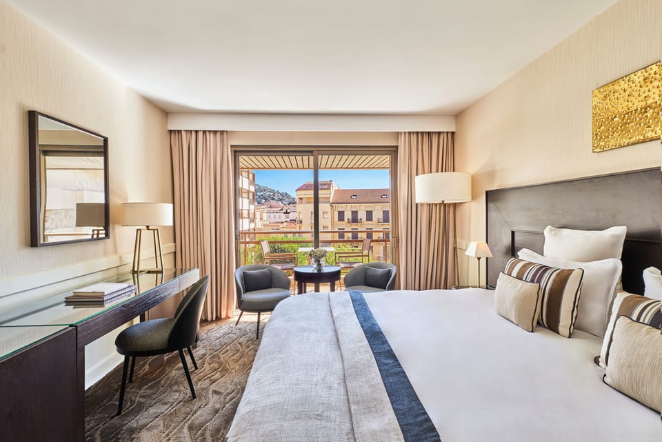 Premium bedding, minibar, in-room safe, desk