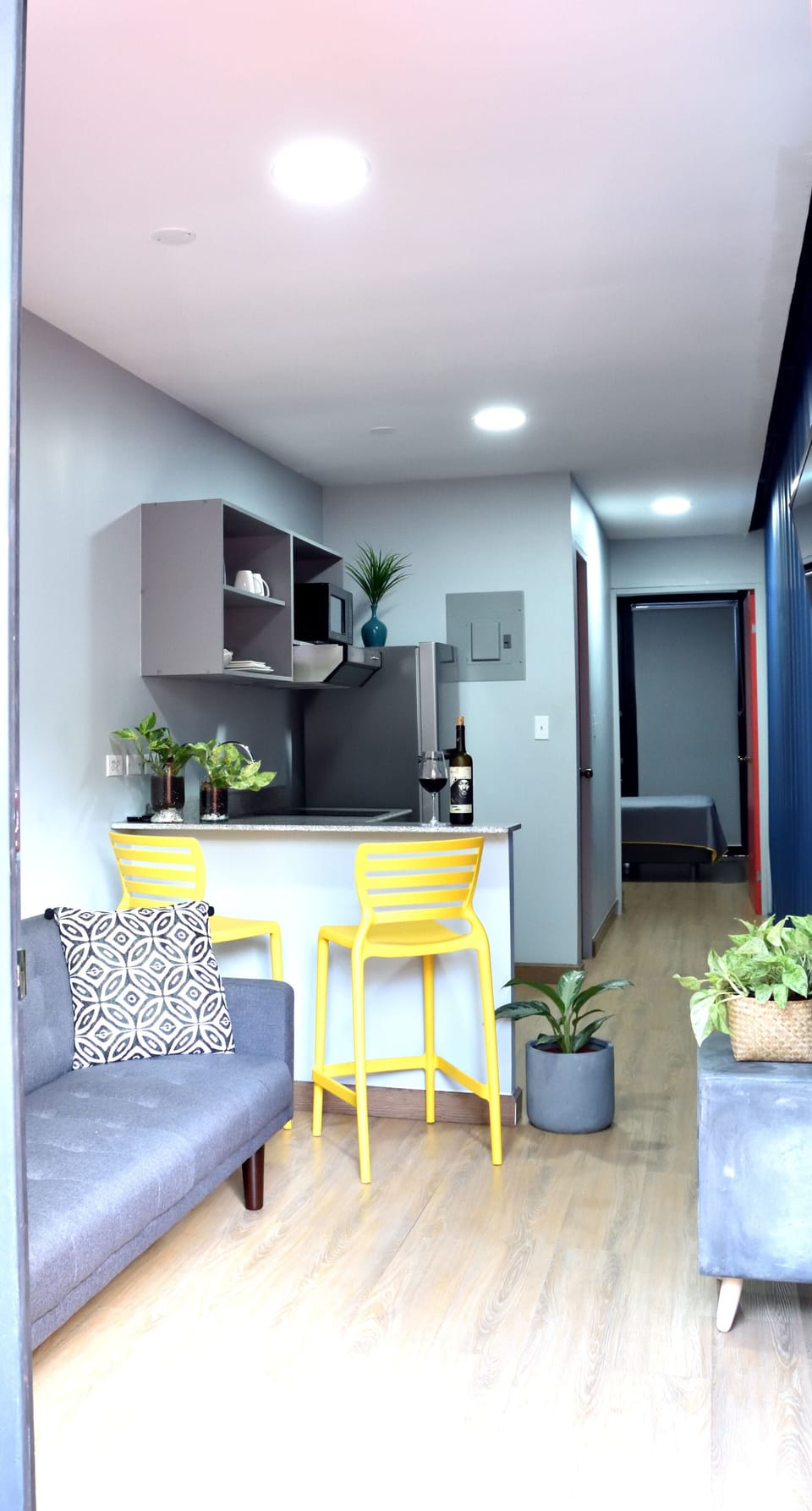 Family Apartment, 1 Full Bed with Sofa bed, Kitchen, City View | Pillowtop beds, blackout drapes, WiFi (free), bed sheets