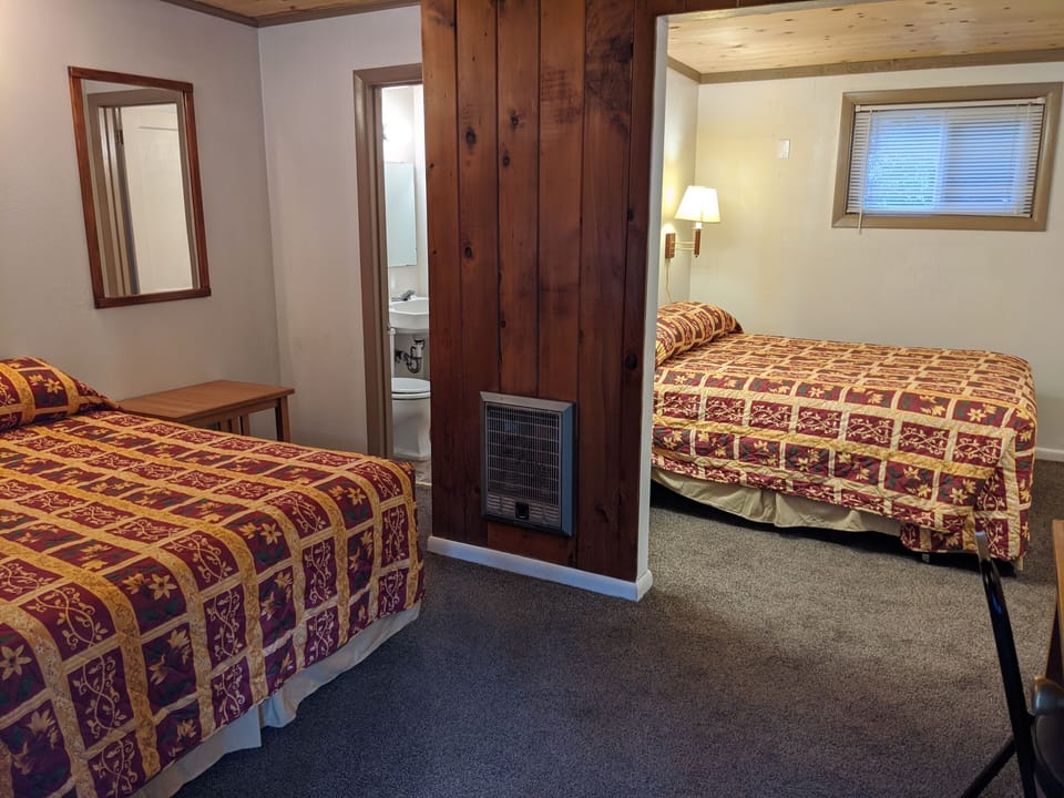 Standard Single Room, Multiple Beds | Individually decorated, individually furnished, desk, laptop workspace