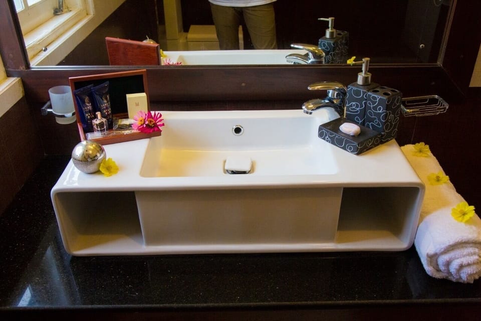 Bathroom amenities