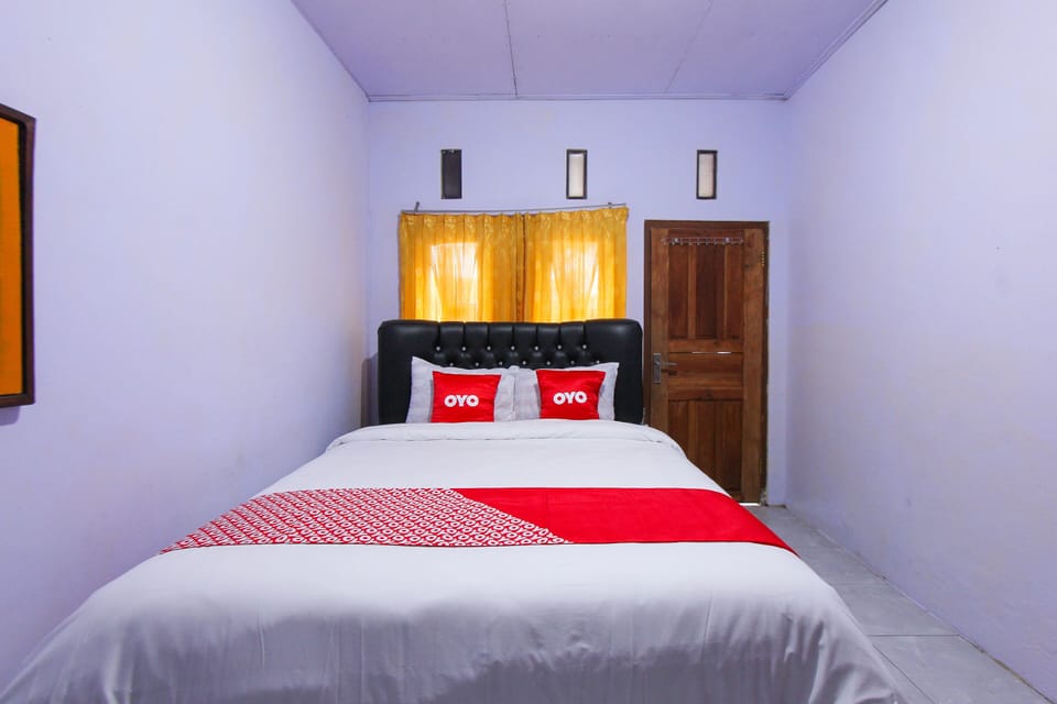 Standard Double Room | Free WiFi, bed sheets
