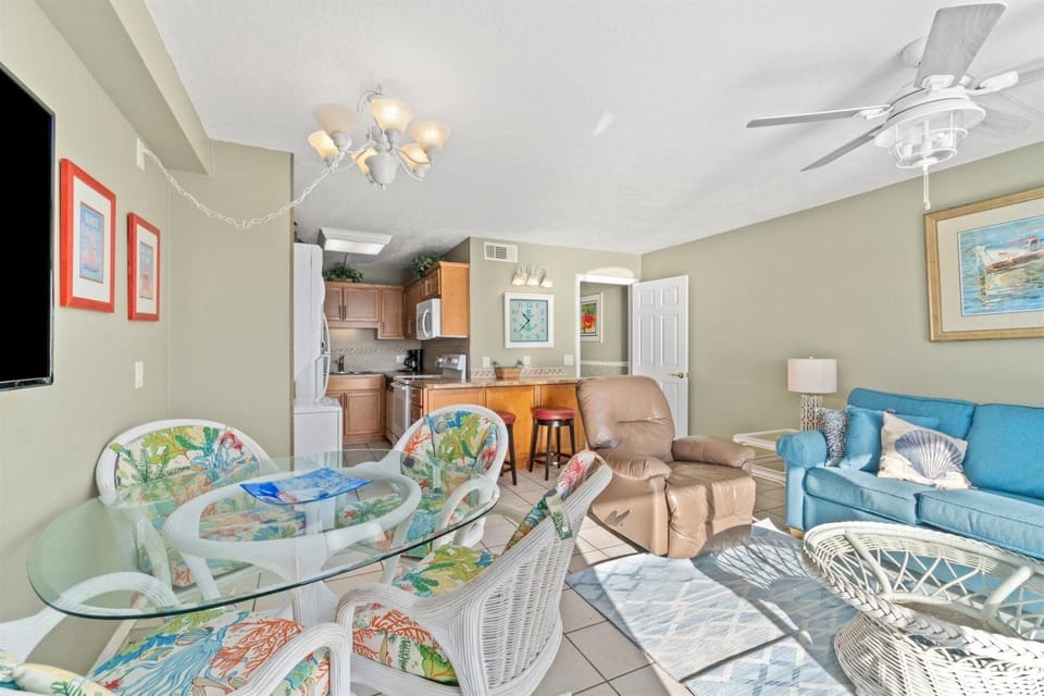 Condo, 1 King Bed with Sofa bed (The Summit 1128) | Exterior