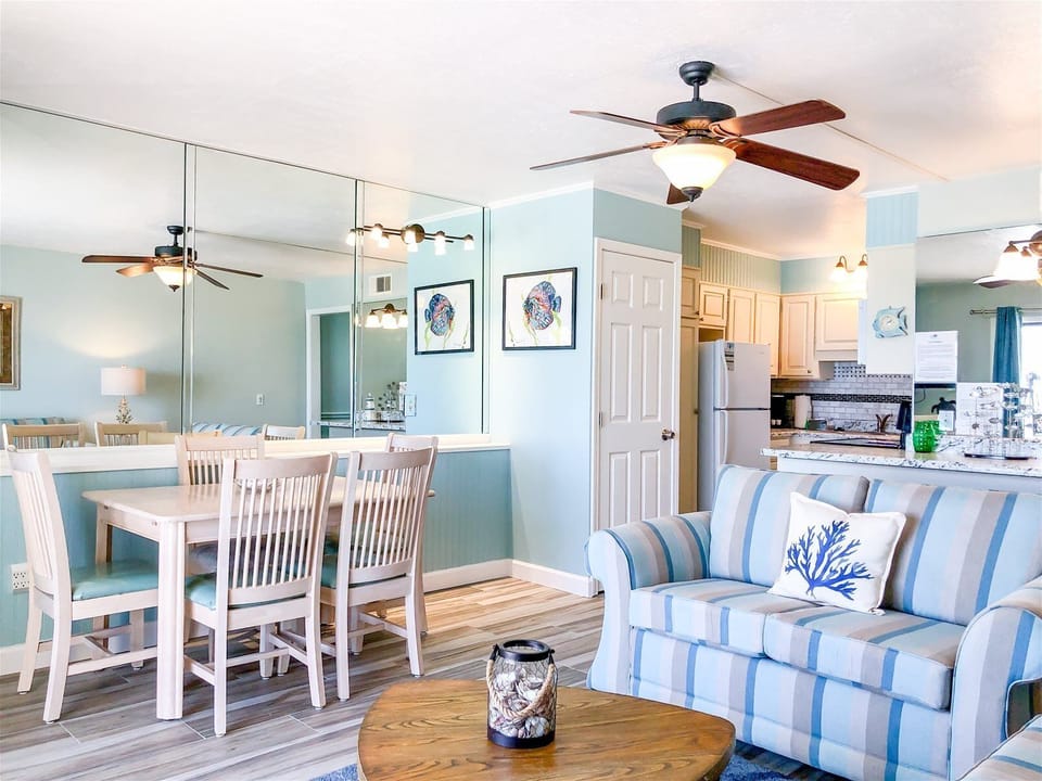 Condo, 1 King Bed with Sofa bed (The Summit 1030) | Living room