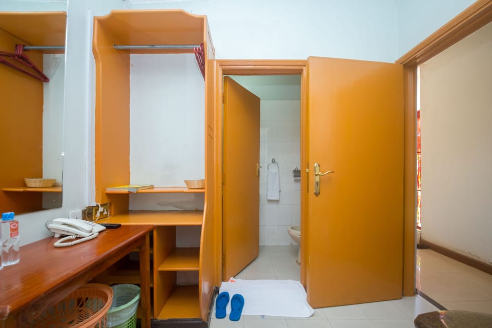 Jupiter Guest House - Parklands Bed and Breakfast in Nairobi County