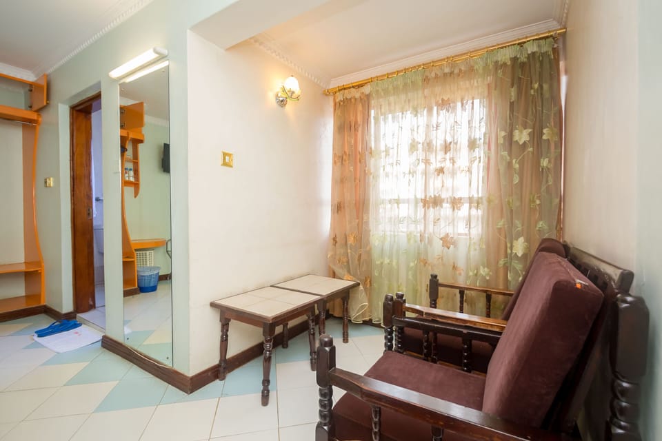 Executive Double Room | 5 bedrooms, iron/ironing board, free WiFi