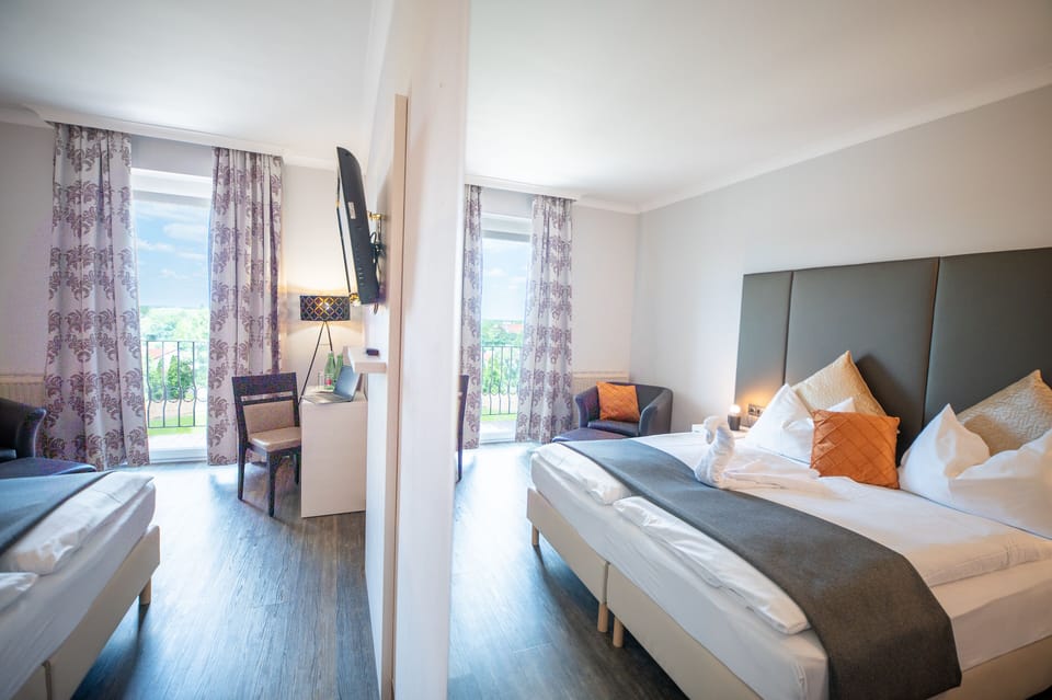 Single Room | In-room safe, cribs/infant beds, free WiFi, bed sheets